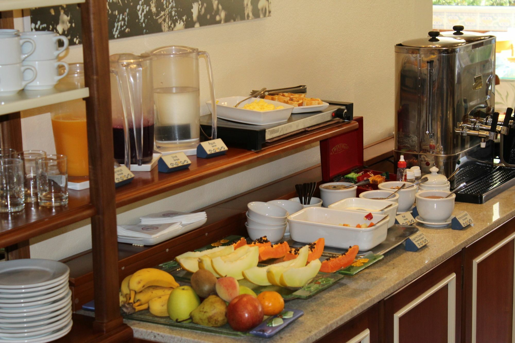 Blumen Hotel Boutique กาเนรา ภายนอก รูปภาพ